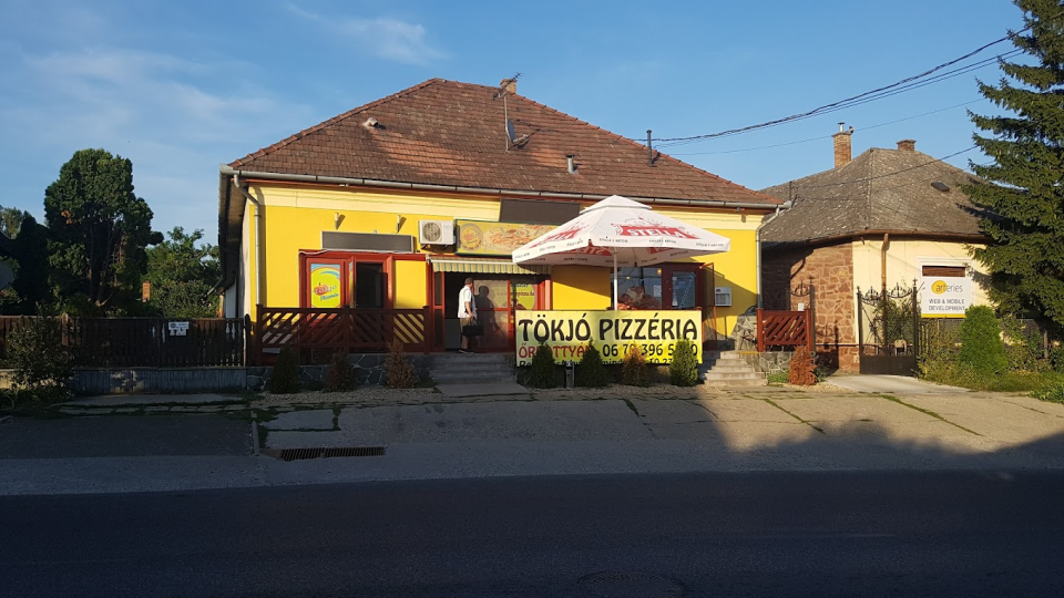 Tökjó Pizzéria