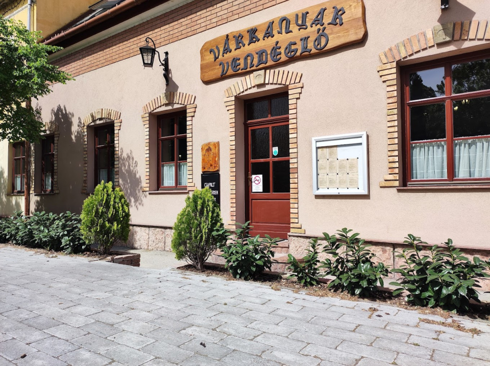 Várkanyar Vendéglő